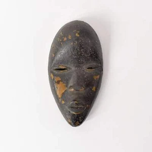 Dan Deangle Passport Mask Liberia - Bild 1 von 8