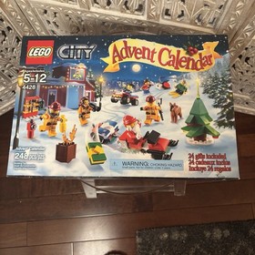 LEGO CITY: City Advent Calendar 2013 (60024)