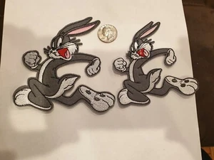 (2) PARCHES DE HIERRO DE 5""X4"" de dibujos animados Bugs Bunny - Imagen 1 de 1