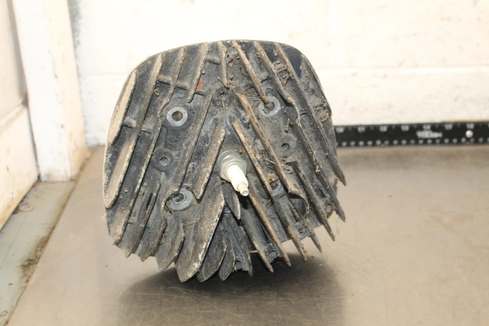 Honda MR250 1976 motor cilindro cubierta de cabeza S764 Foto 1 de 4