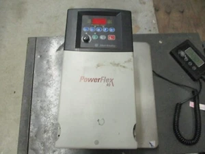 ALLEN BRADLEY 10 HP AC DRIVE 22B-D017N104 - Picture 1 of 9
