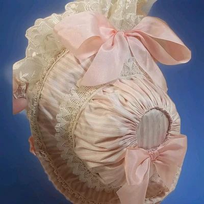 SOMBRERO DE MUÑECA ~ Para Muñeca Antigua Bisque ~ Muñeca 23-25" ~ Cir 12-13" ~ Encantadora Seda Rosa ~ Forrada Foto 1 de 4