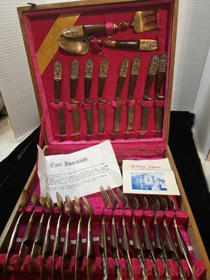 Set Siam Thailandia Vintage per 8 posate da dessert in ottone teak con custodia in legno - Immagine 1 di 4