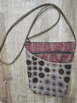 Bolso Bandolera Maruca Nuevo sin Etiquetas City Girl Cremallera 3 Bolsillos MARRÓN/COSTURA Orig $83 Foto 1 de 4