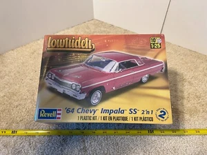 Revell 1964 Chevrolet Impala SS Lowrider, 1/25 model car kit. 2 in 1 Homies - Picture 1 of 3
