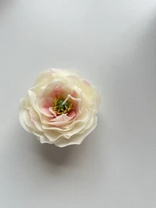 Handmade Beeswax Flower Candle | Eco-Friendly Gift | Unique Floral Design - Picture 1 of 3