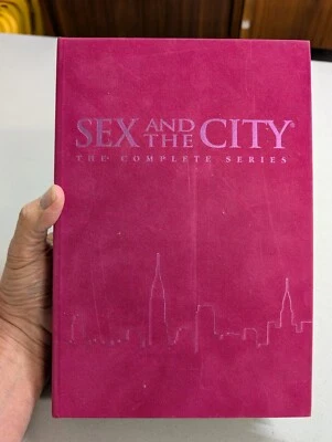 Sex and the City Complete Series 19 DVDs plus Bonus disc Binder G+ 240912 - Image 1 of 4