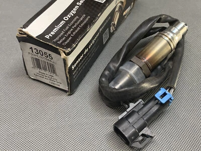 OE BOSCH Oxygen Sensor O2 For 1996-1999 Saturn SC1 SC2 SL SL1 SL2 SW1 SW2 1.9L - Image 1 of 4