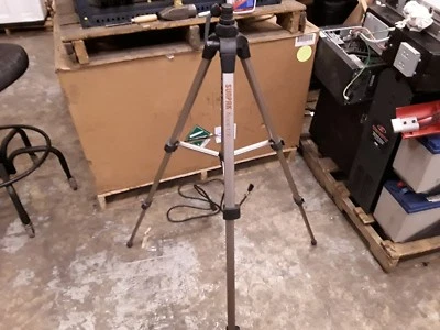 Sunpak 8001 UT Tripod without Head Black/Silver - Image 1 of 4