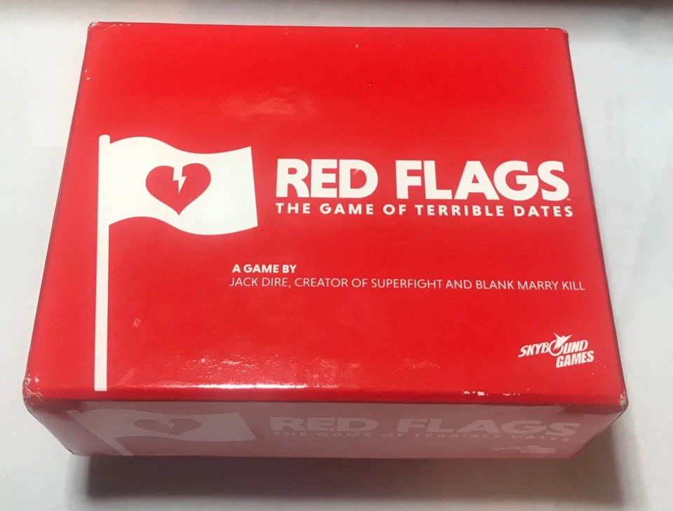 Banderas Rojas El Juego de Fechas Terribles Juego de Fiesta para Adultos Pequeño y Portátil Divertido Foto 1 de 4