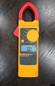 Pinza amperimétrica Fluke 301D CA/CC 600 V voltaje corriente frecuencia retroiluminación con estuche  - Imagen 1 de 6