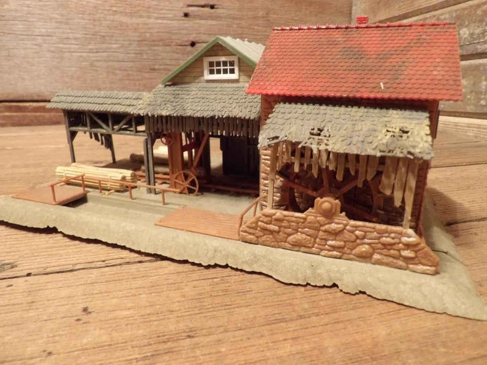 Vintage HO Scale Model Train Pre-Built Wood Industrial Building - Image 1 of 4