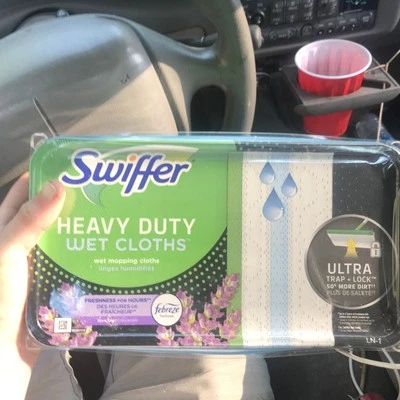 Paños húmedos de alta resistencia Swiffer Febreze lavanda 27 quilates Foto 1 de 4