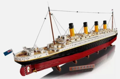 9090 ps Luxury Quality Blocks Bricks set for 10294 Titanic Large Cruise Ship Toy - Image 1 of 4
