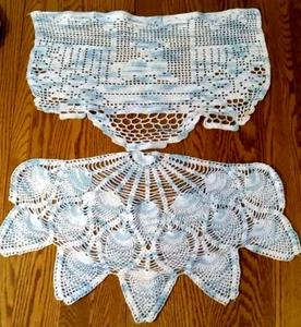 Lote De Colección De 2 Fundas De Respaldo De Silla De Ganchillo A Mano Tapetes Azul Blanco Abigarrado - Imagen 1 de 7