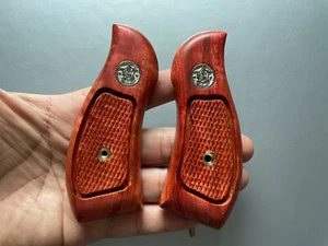 Nuevas empuñaduras de madera dura para marco S&W K/L cuaderno redondo clásico panel verificador nuevas - Imagen 1 de 10