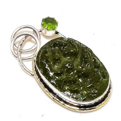 Colgante de plata 925 hecho a mano con piedras preciosas de moldavita y peridoto para el Día de los Caídos Foto 1 de 4