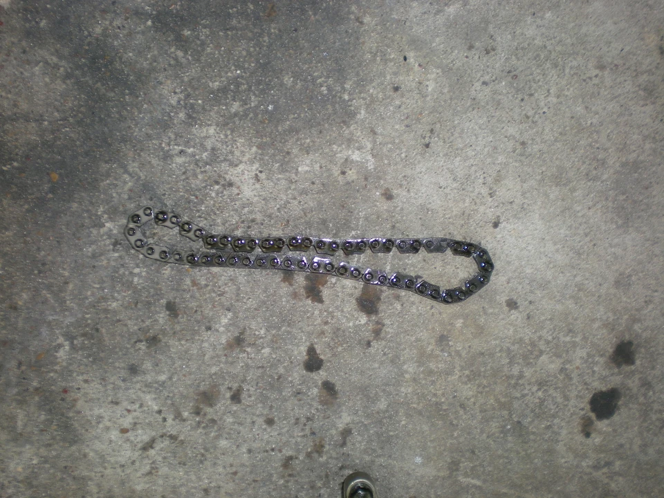 1999 Honda CBR900 CBR 900 RR Oil Pump Chain - Image 1 of 1