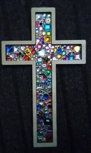 GEMMED WOODEN CRUCIFIX CROSS handmade Wall Decor See Pics Nice Gift 23x14x0.5cm - Foto 1 di 3