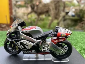 Deagostini Aprilia R/S 3 - Régis Laconi 2002 Diecast Racing Motorbike 1:24 - Picture 1 of 12