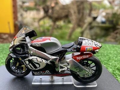 Deagostini Aprilia R/S 3 - Régis Laconi 2002 Diecast Racing Motorbike 1:24 - Image 1 of 4