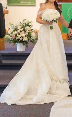 Vestido de novia Kleinfeld Anne Barge 2024 Foto 1 de 4