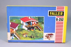 ZI021 FALLER Train Maquette Ho B-252 Maison de vacances - Picture 1 of 7