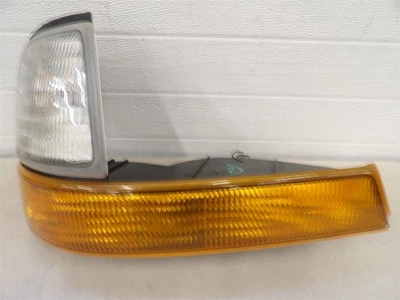 FORD RANGER 1998 RH PASSENGERS SIDE MARKER LIGHT PARK TURN SIGNAL LAMP LENSES - Image 1 of 4