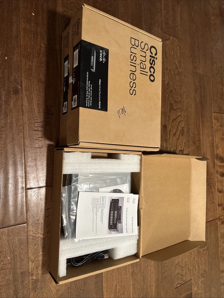 Cisco Small Business RV016 Foto 1 de 1