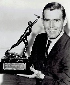 1964 Wire Photo pole vaulter John Pennel holds James Sullivan Award in New York - Picture 1 of 2