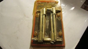 JUEGO DE CUATRO MANGOS DE SUJECIÓN DE CUBIERTA DE VÁLVULA SPECTRE CENTERBOLT VORTEC P/N 5288 - Imagen 1 de 4