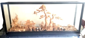 Mitte 20. Jahrhundert Chinesische Schnitzerei Kunst Diorama, 3-D Pagode, Schwarzlack Kork Scu - Bild 1 von 10