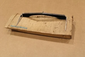 1967 Corvette NOS 427 Big Block Hood Stinger Insert GM # 3894551 - Picture 1 of 10