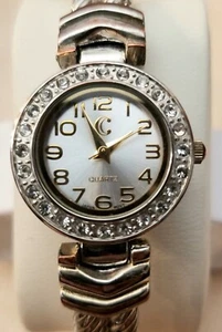 CHARMANTER CHARLIE silberfarbener Edelstahl Damen Armreif Armband Uhr - Bild 1 von 4