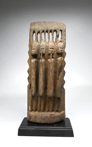 Eine Dogon Nommo Ahnenskulptur - Bild 1 von 8