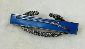Prendedor de rifle vintage de plata esterlina de la Segunda Guerra Mundial esmalte azul militar combate infantería ejército - Imagen 1 de 3