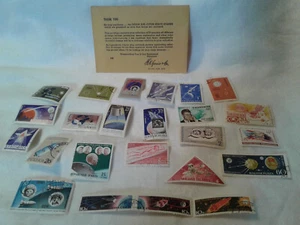 25 Foreign Moon and Outer Space Postage Stamps in H E Harris Envelope - Picture 1 of 6