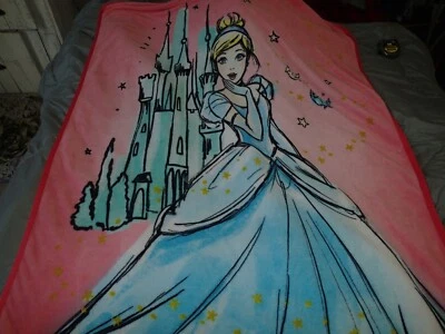 Manta polar CENICIENTA 46 x 56 Franco Mfg Co- Versión RARA Disney™ Foto 1 de 2