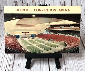 Detroit Michigan Convention Arena Interior View Postcard - Picture 1 of 4