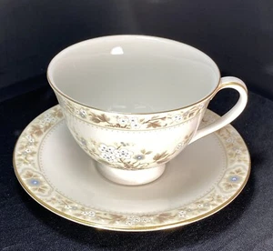 Royal Doulton Mandalay TC1079 Tasse mit Fuß & Untertasse Porzellan Set Vintage EUC - Bild 1 von 10