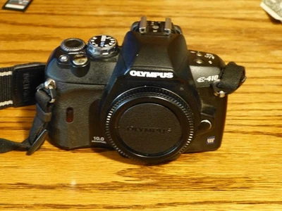 Nikon COOLPIX E8700 8.0 MP 8x Zoom Digital Camera + Battery & Charger - Image 1 of 4