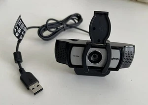 Webcam Logitech C930e - 1080p, 30fps - P/N : 860-000445 + housse de confidentialité - Photo 1/1