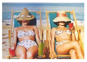 Tarjeta de felicitación de cumpleaños - Dos mujeres en la playa - Imagen 1 de 2