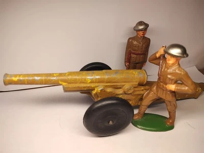 8" Howitzer Cannon and soldiers lot - Image 1 of 3