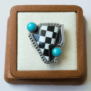 Unique Southwest Kingman Turquoise And Onyx Thunderbolt Checkerboard Ring Size 9 - Picture 1 of 7