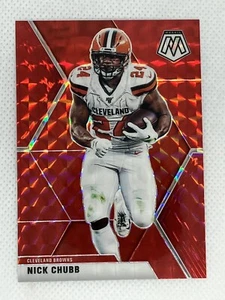2020 Panini Mosaic Red (solo hobby) Prizm Nick Chubb #53 Cleveland Browns - Foto 1 di 2