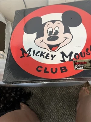 Vintage Springbok MICKEY MOUSE MOUSEKAPUZZLE Puzzle 500 Pieces Round Disney - Image 1 of 2