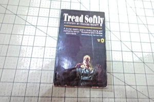 TREAD SOFTLY ~ POPULAR LIBRARY SP381 1964 FRANCES RICKETT  VINTAGE MYSTERY PB - Picture 1 of 3