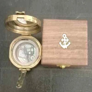 Brújula de latón marrón con caja de madera de 4", antigua latón de estudio pesado Bru - Imagen 1 de 7