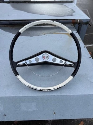 1958 1960 Chevrolet Impala Streeing wheel - Imagem 1 de 4